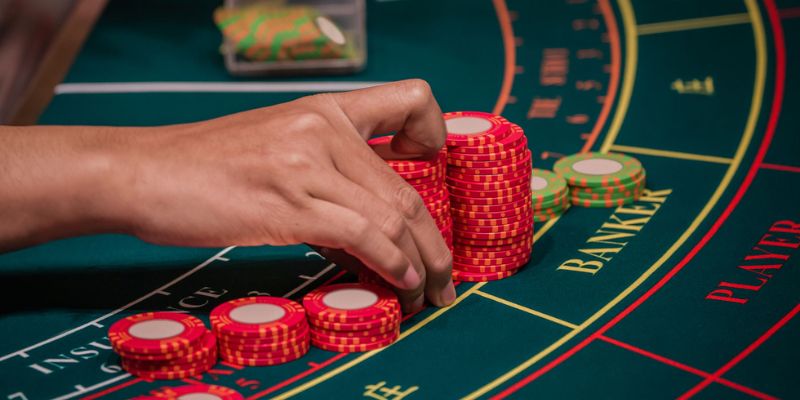 Baccarat là gì? Vì sao trò chơi được yêu thích?